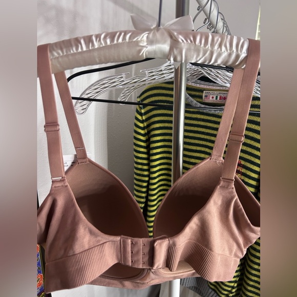 H&M Muave brown Soft Adjustable padded seamless no-wire balconate bra - Picture 5 of 5